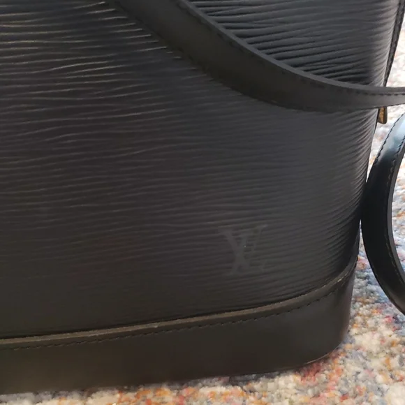 Louis Vuitton epi black alma - Picture 3 of 16